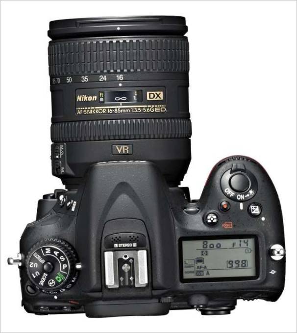 Nikon D7100 SLR camera - controls