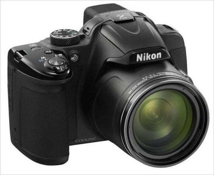 Nikon COOLPIX P520 compact camera
