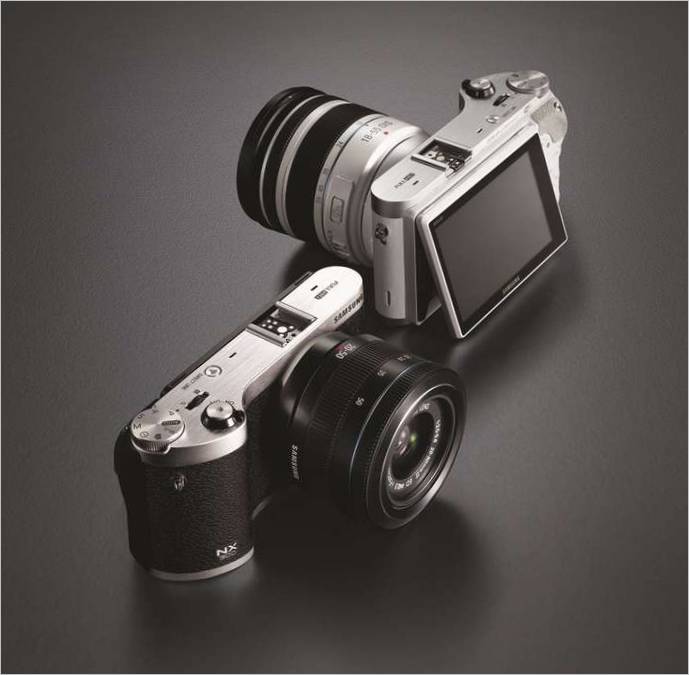 The Samsung NX300 mirrorless camera - models