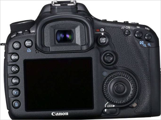 Canon EOS 7D SLR camera
