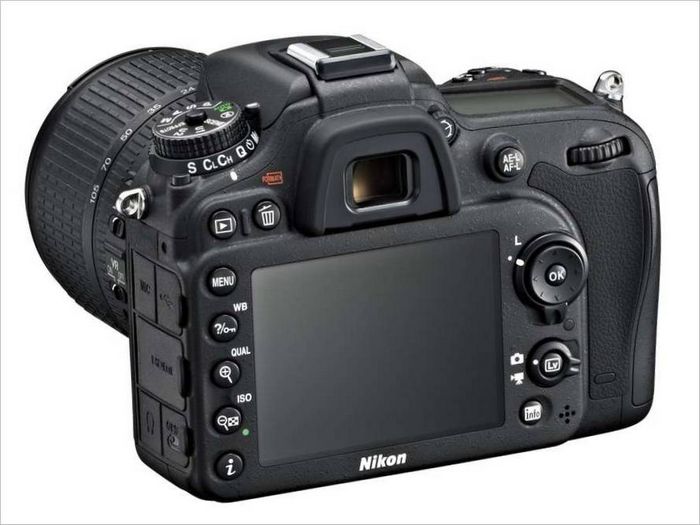 Nikon D7100 SLR camera - display