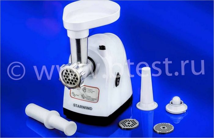 Electric meat grinder STARWIND SMG2481/