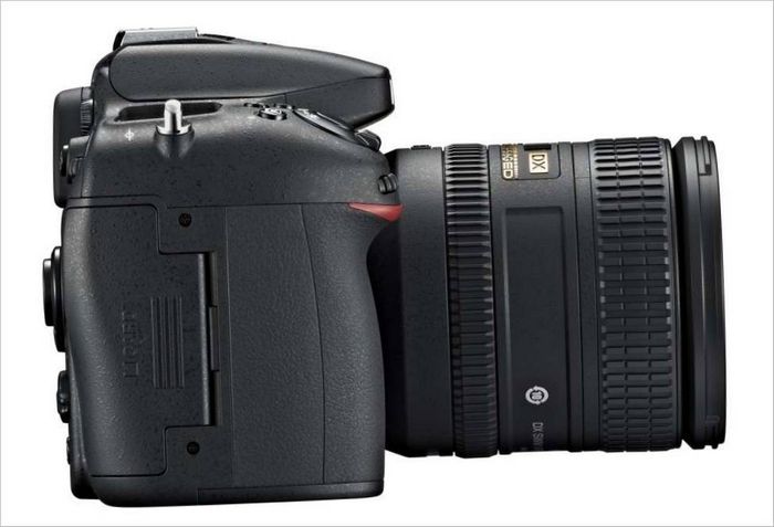 Nikon D7100 DSLR - from the side