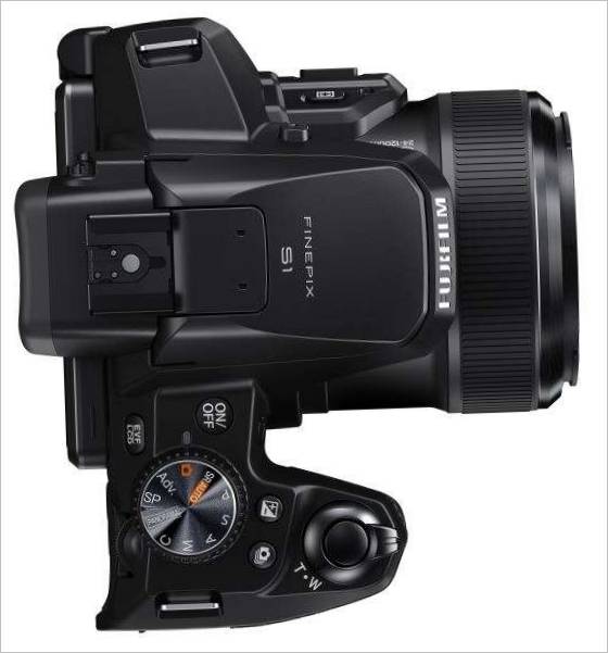 The FUJIFILM FinePix S1 mirrorless camera - control
