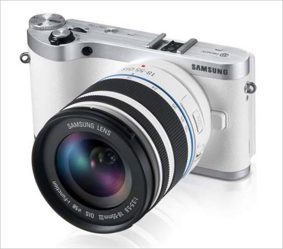 Mirrorless camera Samsung NX300